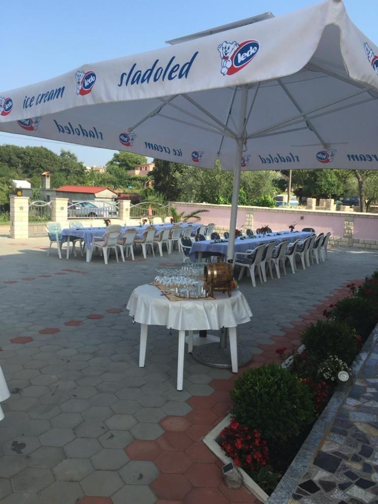 Villa Baldi -Apartmani Danny Tar-Vabriga Екстериор снимка
