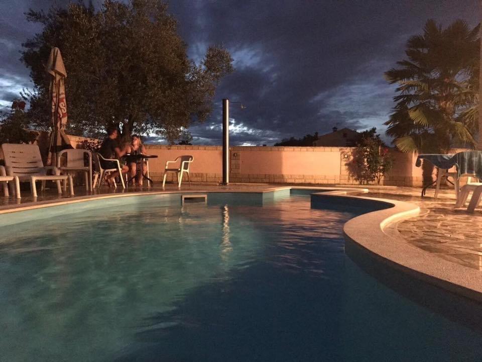 Villa Baldi -Apartmani Danny Tar-Vabriga Екстериор снимка