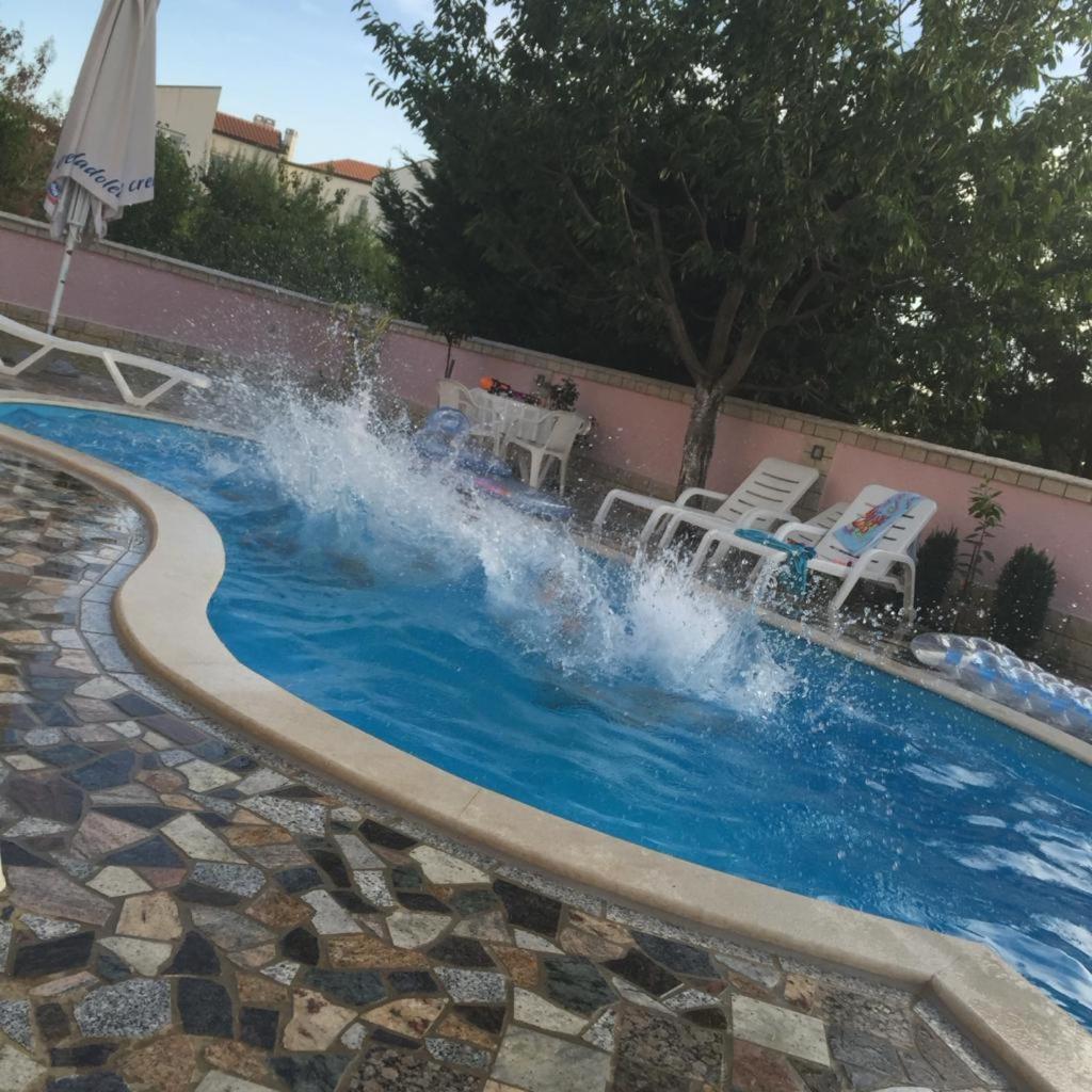 Villa Baldi -Apartmani Danny Tar-Vabriga Екстериор снимка